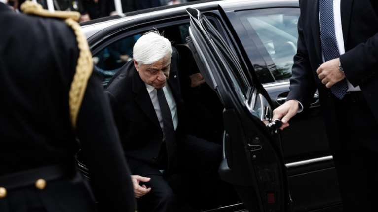 Σήμερα το τετ α τετ Παυλόπουλου με Μέρκελ