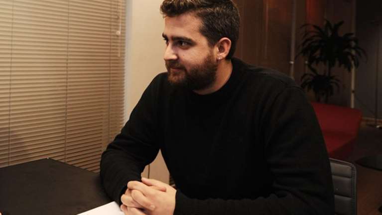 Πάρτι στα social media για τα ρουσφέτια του ράπερ