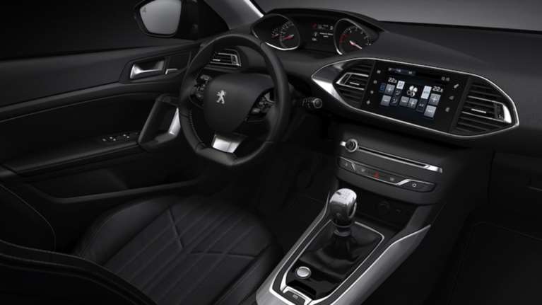 Μία ανάσα από τα 3.000.000 πωλήσεις η PSA το 2015