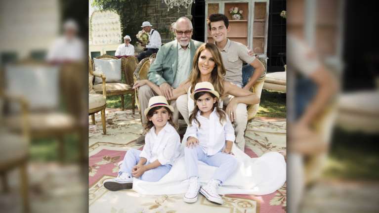 Σελίν Ντιόν - Ρενέ Ανζελίλ: Η τελευταία τους φωτογράφηση με τα παιδιά τους