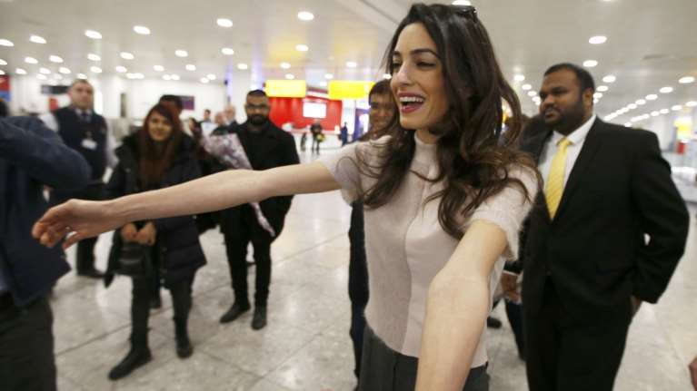 Αμάλ Κλούνεϊ: Η νέα της εμφάνιση που πυροδότησε τις φήμες για ανορεξία