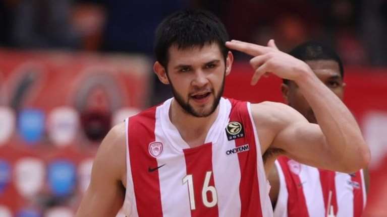 Ο Κώστας Παπανικολάου επέστρεψε στον Ολυμπιακό: Δείτε φωτό