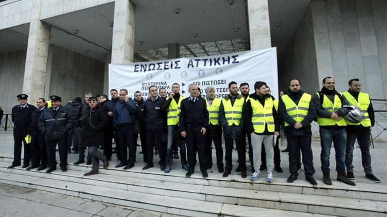 Στους δρόμους για το ασφαλιστικό και οι αστυνομικοί