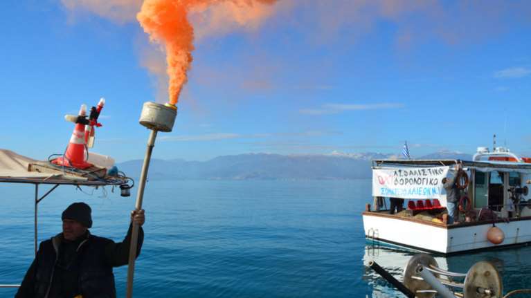 Οι ψαράδες έκλεισαν το λιμάνι του Ναυπλίου