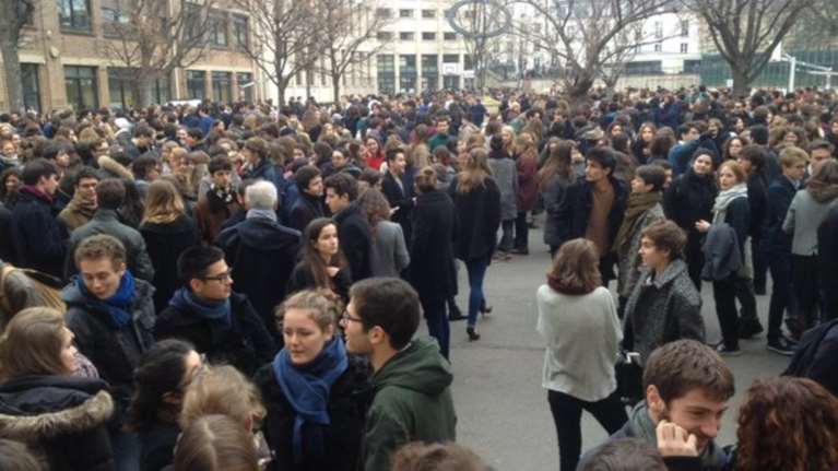 Παρίσι: Έξι σχολεία εκκενώθηκαν μετά από απειλή για βόμβα