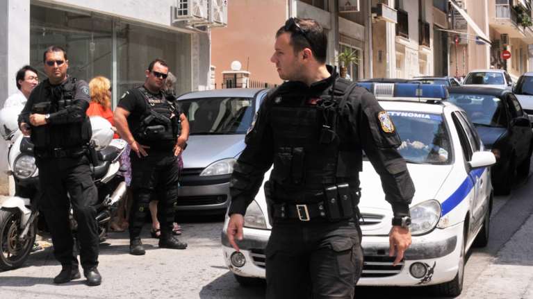 Ενοπλη ληστεία σε χρηματαποστολή στα Σπάτα