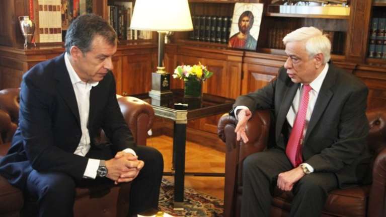 'Εκτακτη συνάντηση Θεοδωράκη -Παυλόπουλου για το μεταναστευτικό