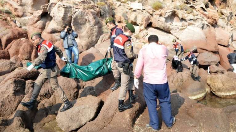 Ανείπωτος πόνος:Αλλοι 33 νεκροί στο Αιγαίο, τουλάχιστον 5 παιδιά