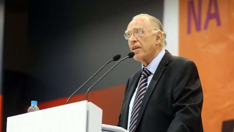 Λεβέντης καρφώνει Ζωή: Γιατί δεν τα έλεγες τότε, ήταν γλυκιά η εξουσία;