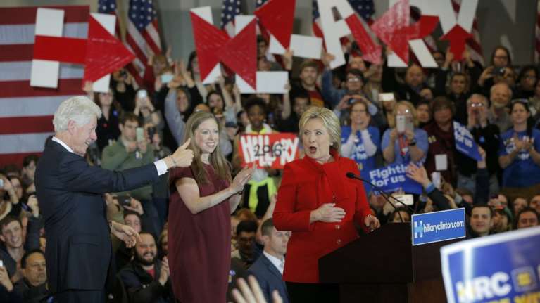 Νίκη Χίλαρι και Κρουζ στην Αϊόβα