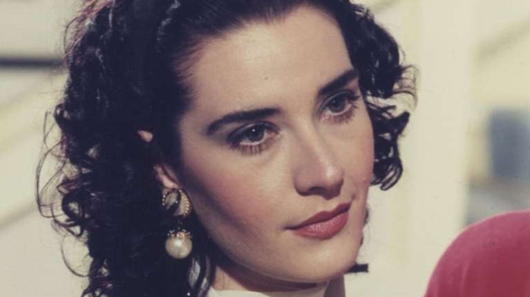 Δείτε πώς είναι σήμερα η.. Τατιάνα Δράκου: Σπάνια εμφάνιση με την κόρη της