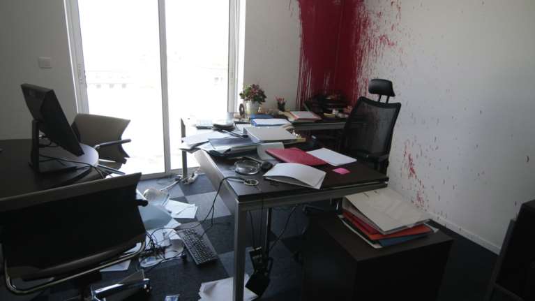 Εφοδος αντιεξουσιαστών σε μέλος της επιτροπής σοφών για το ασφαλιστικό