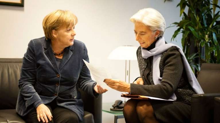 Σκληρά μηνύματα από παντού την ώρα της μεγάλης απεργίας