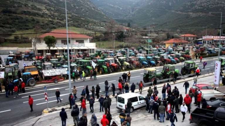 Αγρότες: Διακομματική αλλιώς κατεβαίνουν τα τρακτέρ στην Αθήνα