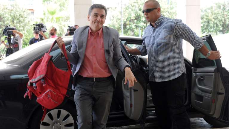 Ξανά για πολιτική λύση μιλά ο Τσακαλώτος μετά το Χίλτον