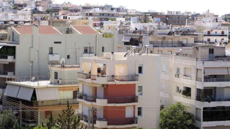 «Μπλόκο» σε επιστροφές φόρων από ακίνητα