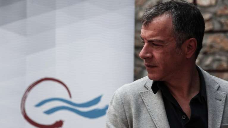 Θεοδωράκης: Είναι αστείο να μιλάνε πάλι για εκλογές