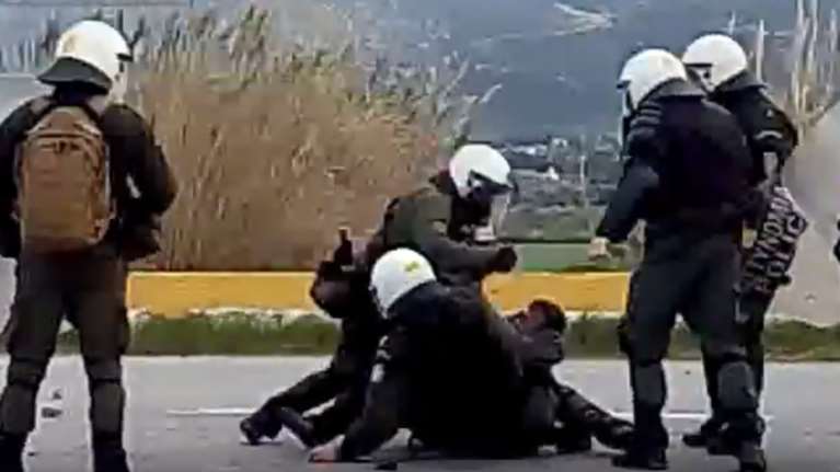 Επείγουσα ΕΔΕ για τη συμπεριφορά των ΜΑΤ στην Κω [video]