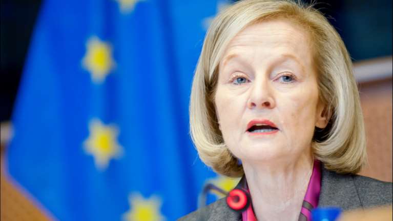 Στην Αθήνα η σιδηρά κυρία του Εποπτικού Μηχανισμού της ΕΚΤ