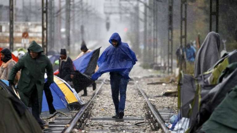 FAZ για προσφυγικό: H Eλλάδα μόνη μεταξύ ΕΕ και Τουρκίας