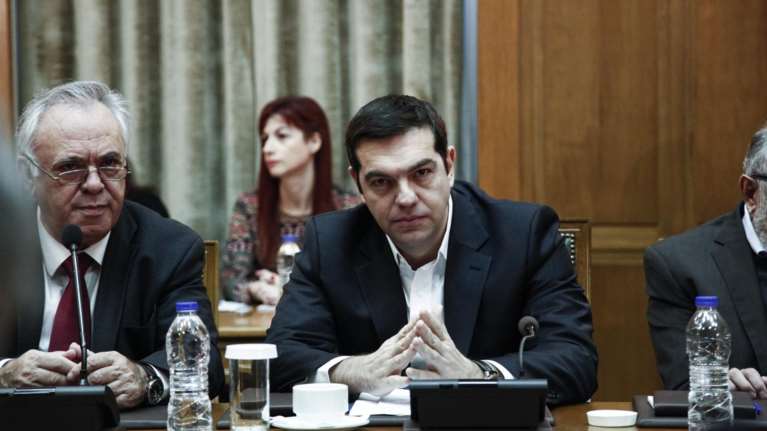 «Success story» και επίθεση σε δανειστές, αντιπολίτευση και διαπλοκή