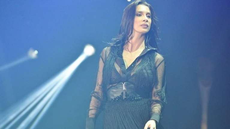 Πάολα: Απαντά στον ιερέα που βιντεοσκόπησε την κηδεία του πατέρα της