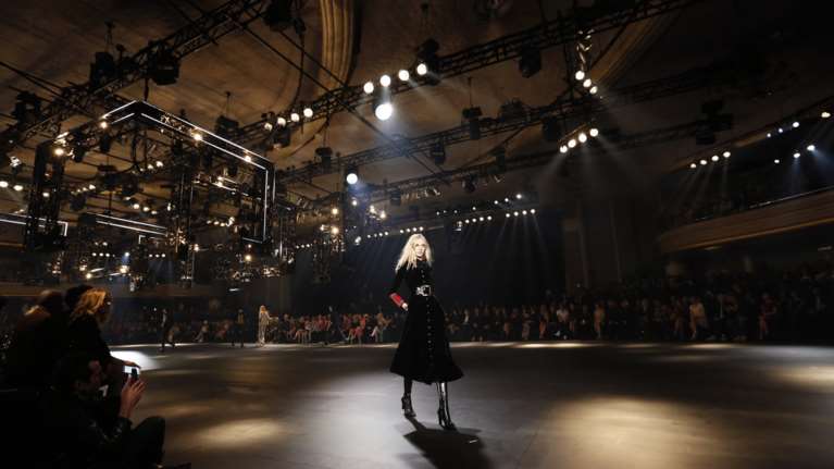 Από τη L.Gaga ως τη Τζ.Φόντα: Ηταν όλοι στο σόου του  Saint Laurent