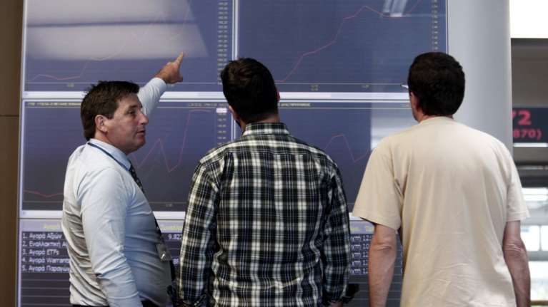 Νέο κραχ στο χρηματιστήριο, βουλιάζουν οι τράπεζες