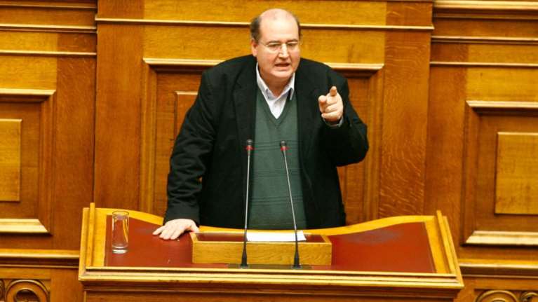 Ο Φίλης κατηγορεί τη ΝΔ ότι έπνιγε μετανάστες