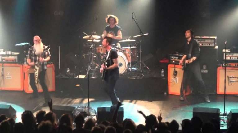 Eagles of Death Metal, επιστροφή στην πόλη του Μπατακλάν