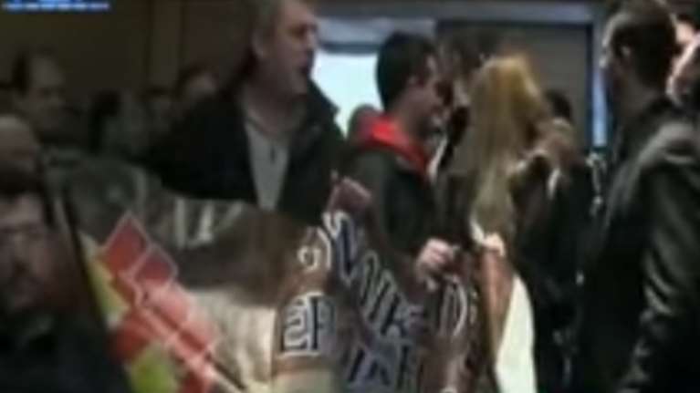 Προπηλάκισαν τον Πάσχο Μανδραβέλη στην Κοζάνη