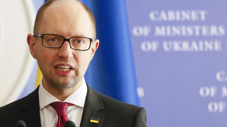 Νέα κρίση στην Ουκρανία, πέφτει η κυβέρνηση Γιατσένιουκ