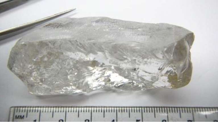 Εκπληκτικό διαμάντι 404 καρατίων αξίας 20 εκατ. δολ.