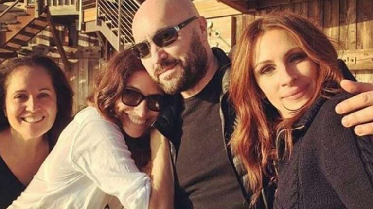 Πόσες Τζούλιες Ρόμπερτς βλέπετε εδώ; Η φωτο που αναστάτωσε τους φαν της