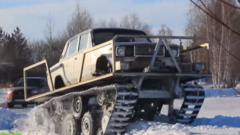 Ρωσικό Mad Max: Έκανε ένα Lada να μοιάζει με τάνκ-video