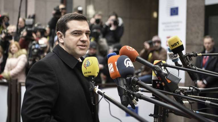 Τσίπρας σε τσέχο πρωθυπουργό: Μη φιλική ενέργεια ο στρατός στα σύνορα