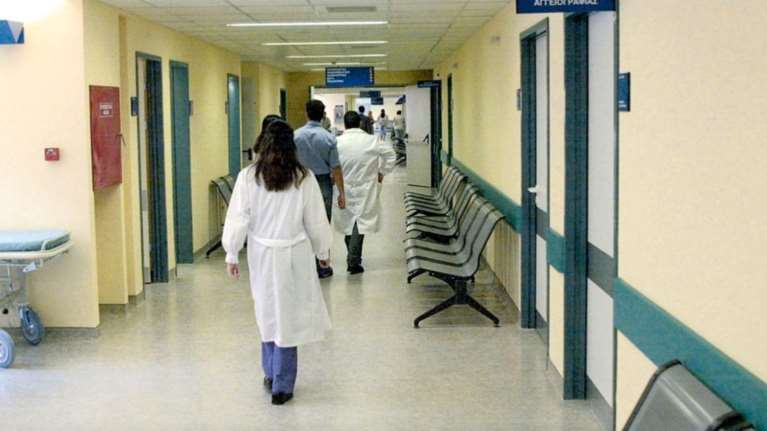 Φωτογραφική διάταξη για βόλεμα ημετέρων στο Εθνικό Σύστημα Υγείας