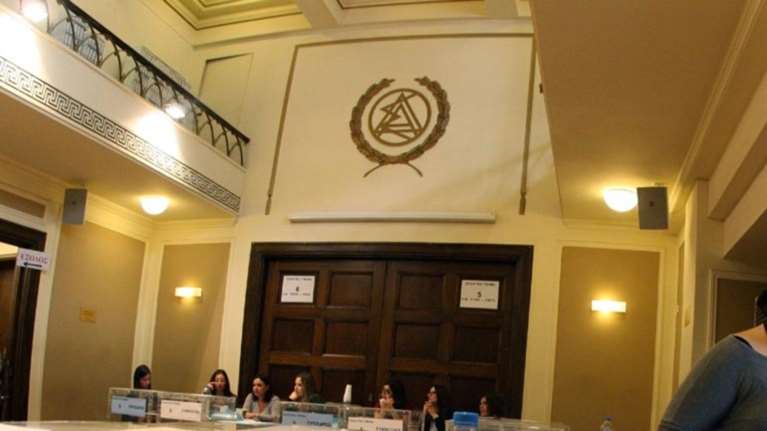 Παρατείνουν την αποχή οι δικηγόροι