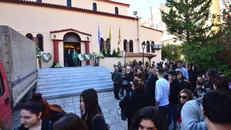 Λαϊκό προσκύνημα στη Νέα Ιωνία για τον Παντελίδη