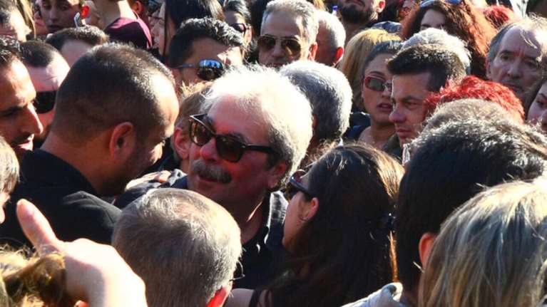 Τραγικές φιγούρες οι γονείς του Παντελή Παντελίδη