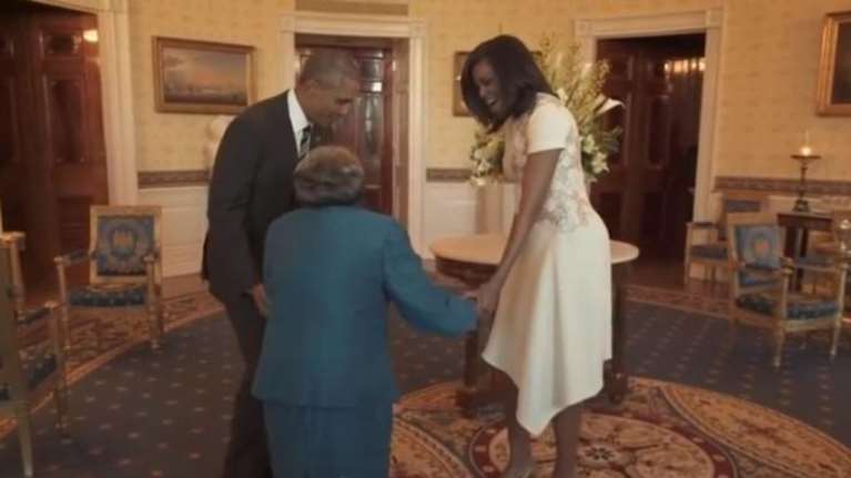 Γιαγιά 106 χρονών χόρεψε με τους Ομπάμα στον Λευκό Οίκο