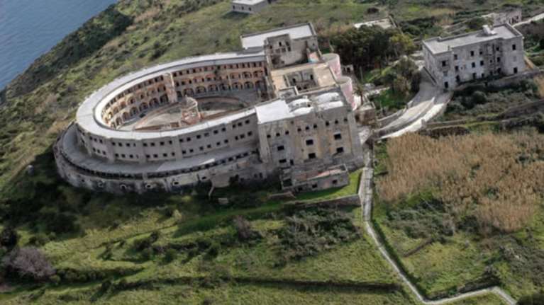 Ο Ρέντσι ετοιμάζεται να φτιάξει σχολή ευρωπαίων ηγετών στο ιταλικό Αλκατράζ