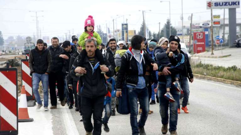 Aσφυξία στην Ειδομένη:Περνούν μόνο 50 πρόσφυγες την ώρα