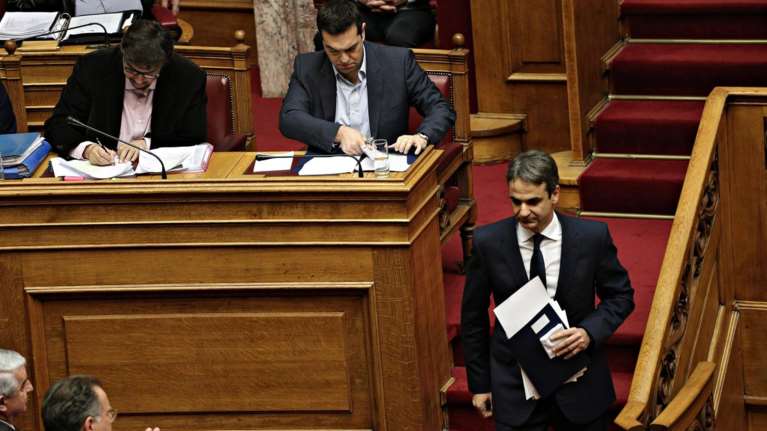 Συμβούλιο αρχηγών μετά από πίεση της αντιπολίτευσης