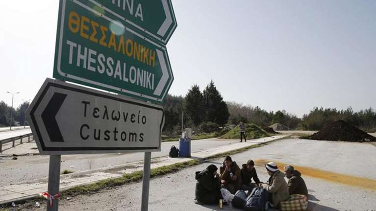 Γερμανικά ΜΜΕ: Η Ελλάδα κινδυνεύει να γίνει θέατρο ανθρώπινης τραγωδίας