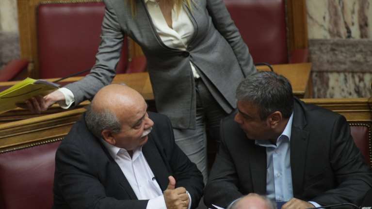 Ο  Ν.Βούτσης αδειάζει Βερναρδάκη για άρθρο που ψηφίστηκε σε νομοσχέδιο