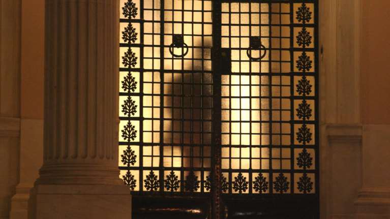 Κυβέρνηση:Ψάχνει λύση για να μείνει το ΔΝΤ ως σύμβουλος