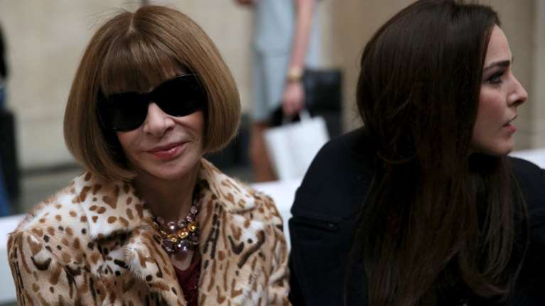 Η αποκάλυψη της Αννας Γουίντορ: Η σπάνια εμφάνισή της χωρίς μαύρα γυαλιά!