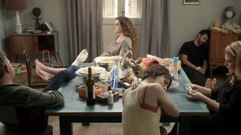 Ο σκηνοθέτης Στράτος Τζίτζης μιλά στο The TOC για τη νέα του ταινία «Καύση»