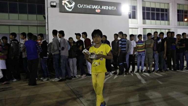 Στήνουν επειγόντως νέα hotspots σε Αθήνα και Β.Ελλάδα